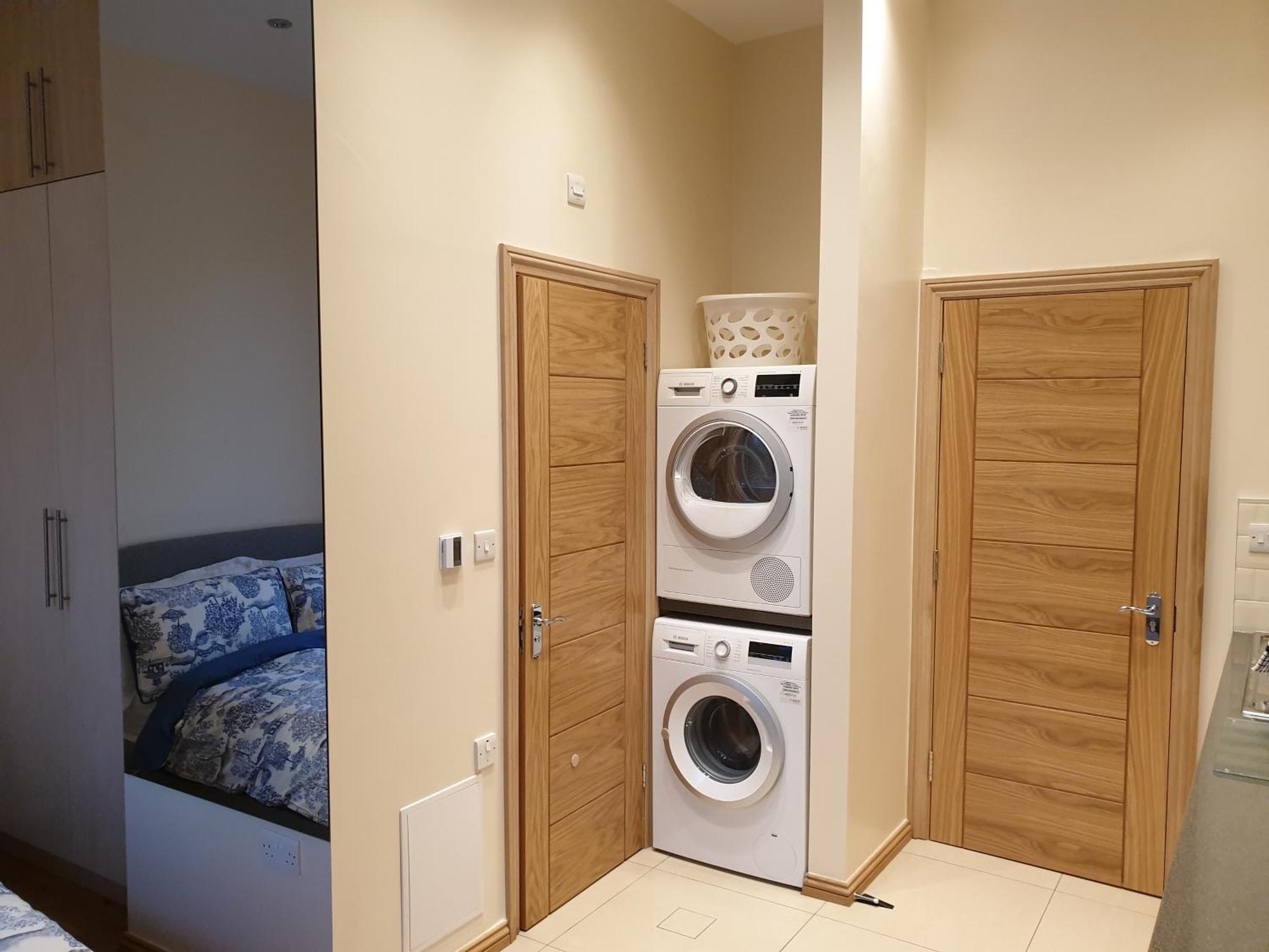 London Luxury Apartments 3 Bedroom Sleeps 8 With 3 Bathrooms 5 Mins Walk To Tube Station Free Parking Ilford Exteriér fotografie