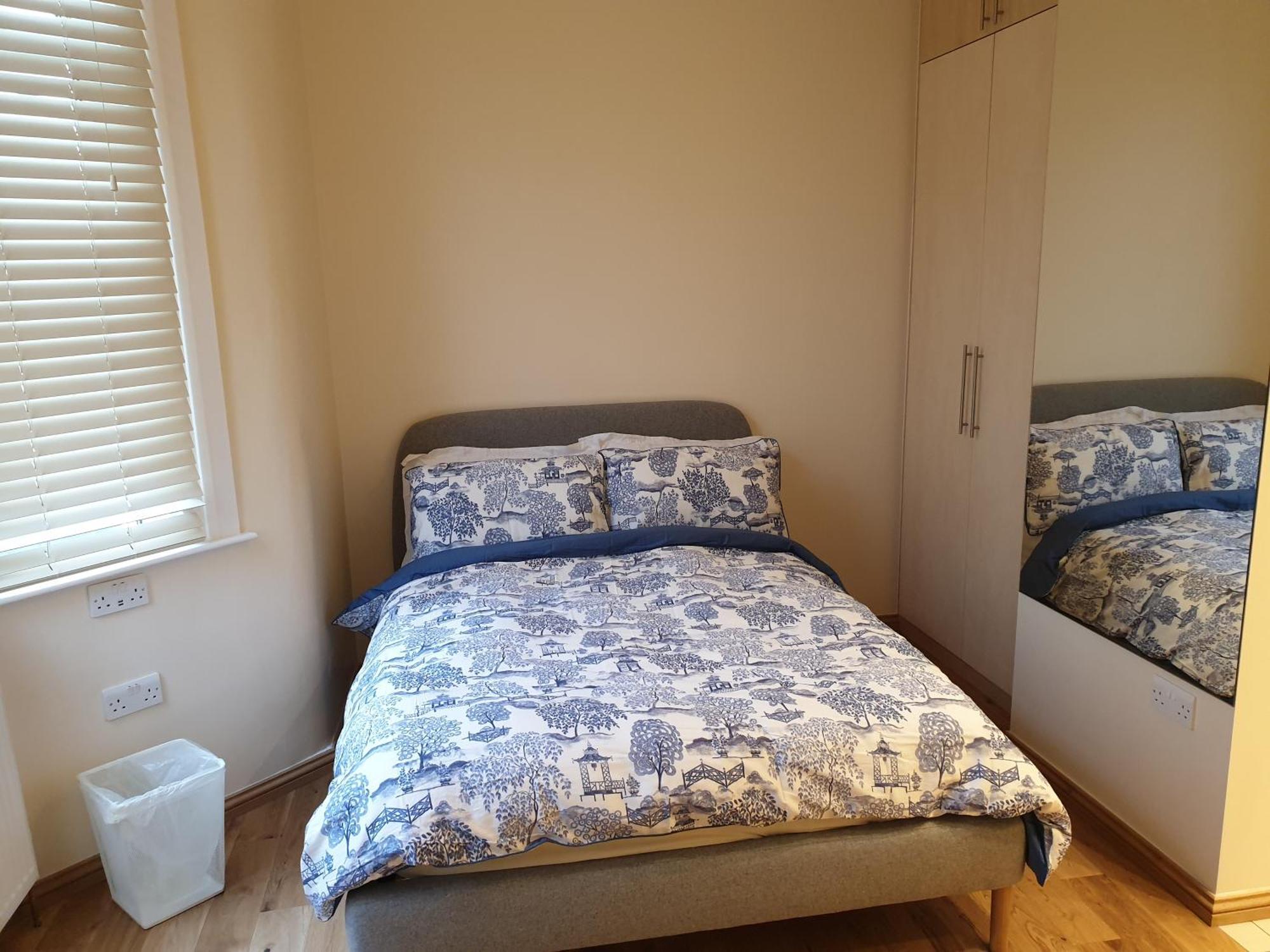 London Luxury Apartments 3 Bedroom Sleeps 8 With 3 Bathrooms 5 Mins Walk To Tube Station Free Parking Ilford Exteriér fotografie
